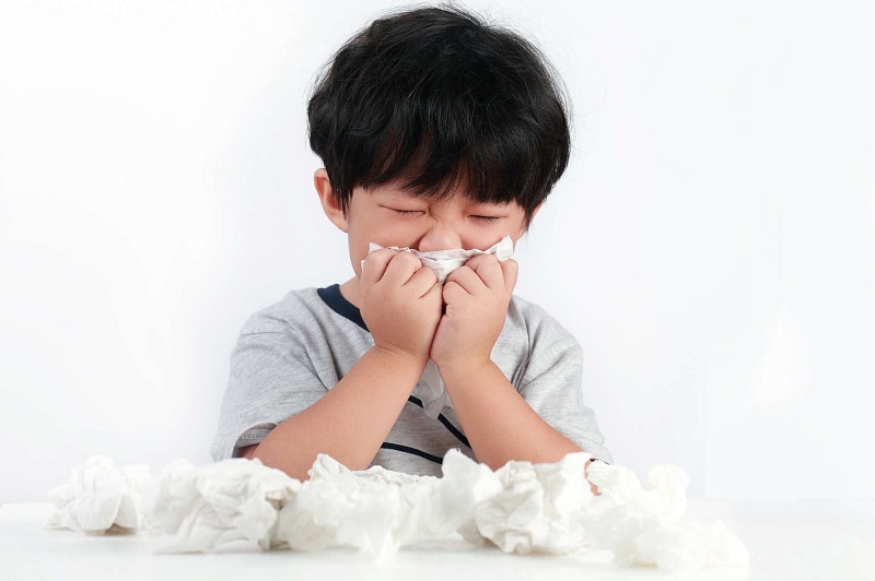 Bệnh viêm mũi thường gặp ở trẻ trong thời tiết lạnh