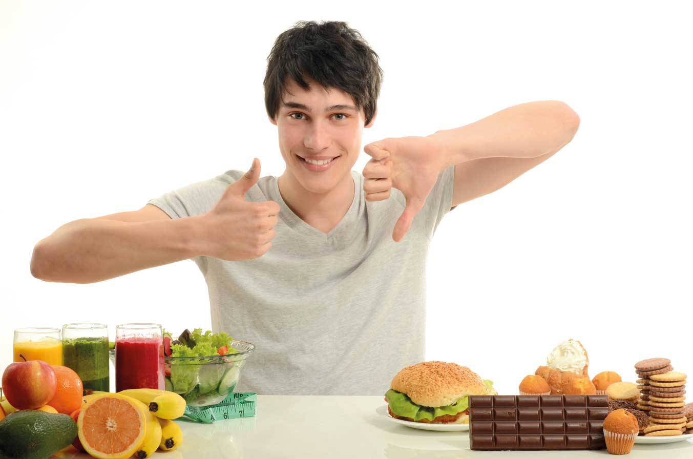 Bổ sung đủ chất dinh dưỡng cho cơ thể trong bữa chính để tăng cân