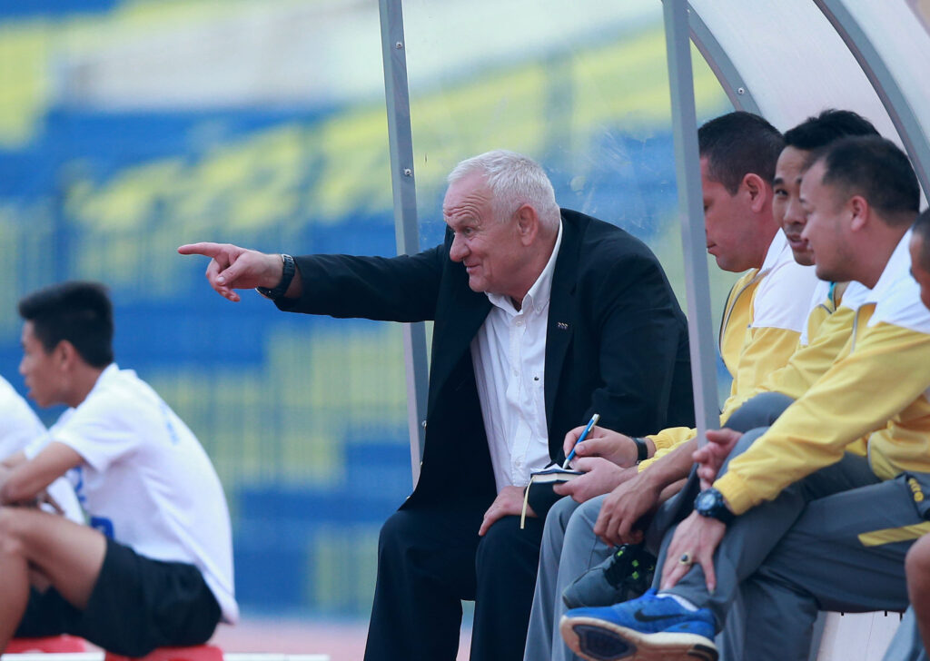 Huấn luyện viên Petrovic