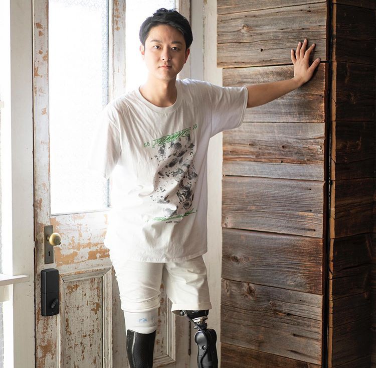 Mất tay, chân vì tai nạn chàng trai Nhật Bản trở thành vlogger nổi tiếng